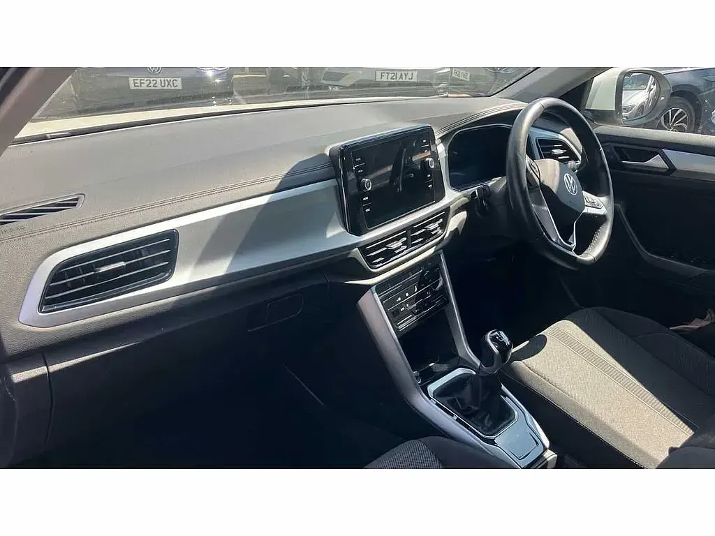 Used VW T-Roc Life 150 HP (110 kW) 2023 White SUV