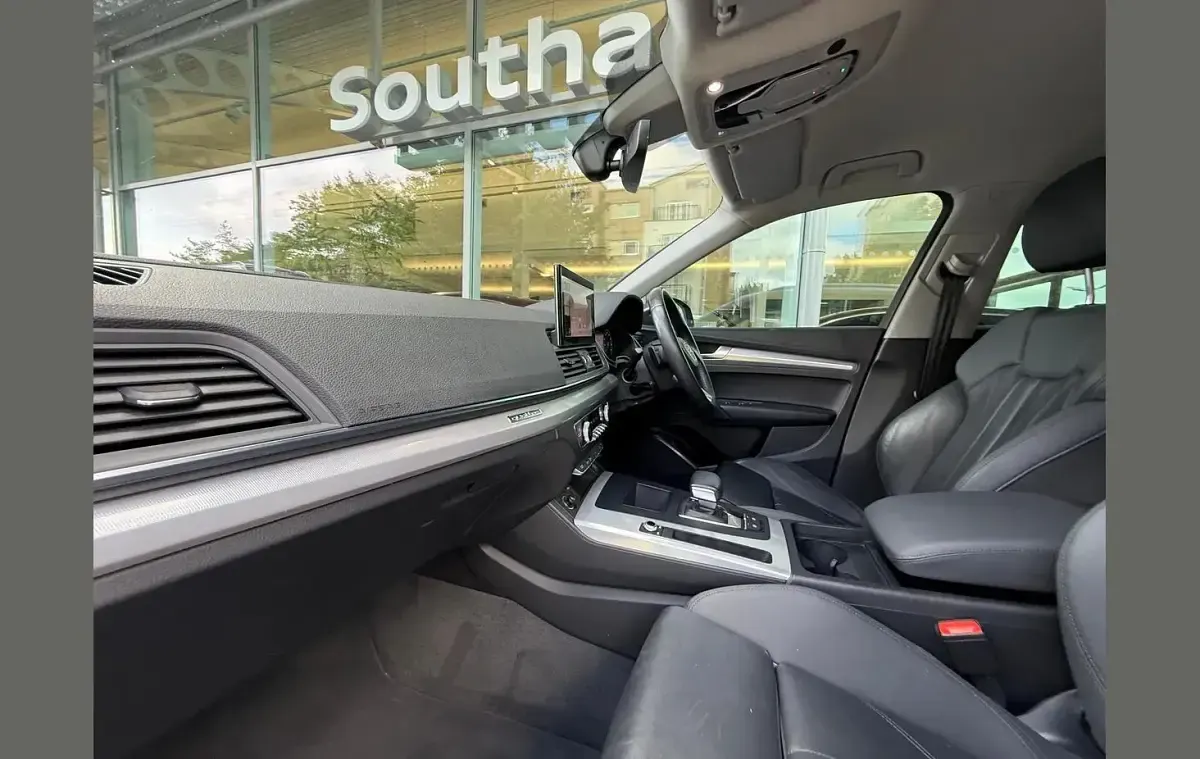 Used Audi Q5 Sport 261 HP (191 kW) 2021 White SUV