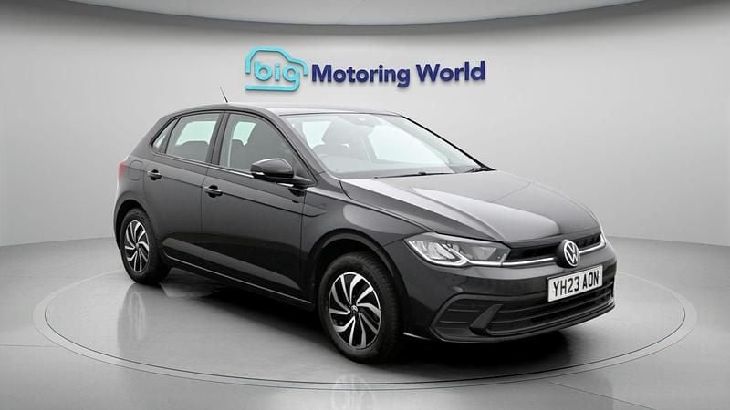 Begagnad VW Polo S 79 HK (58 kW) 2023 Svart Halvkombi
