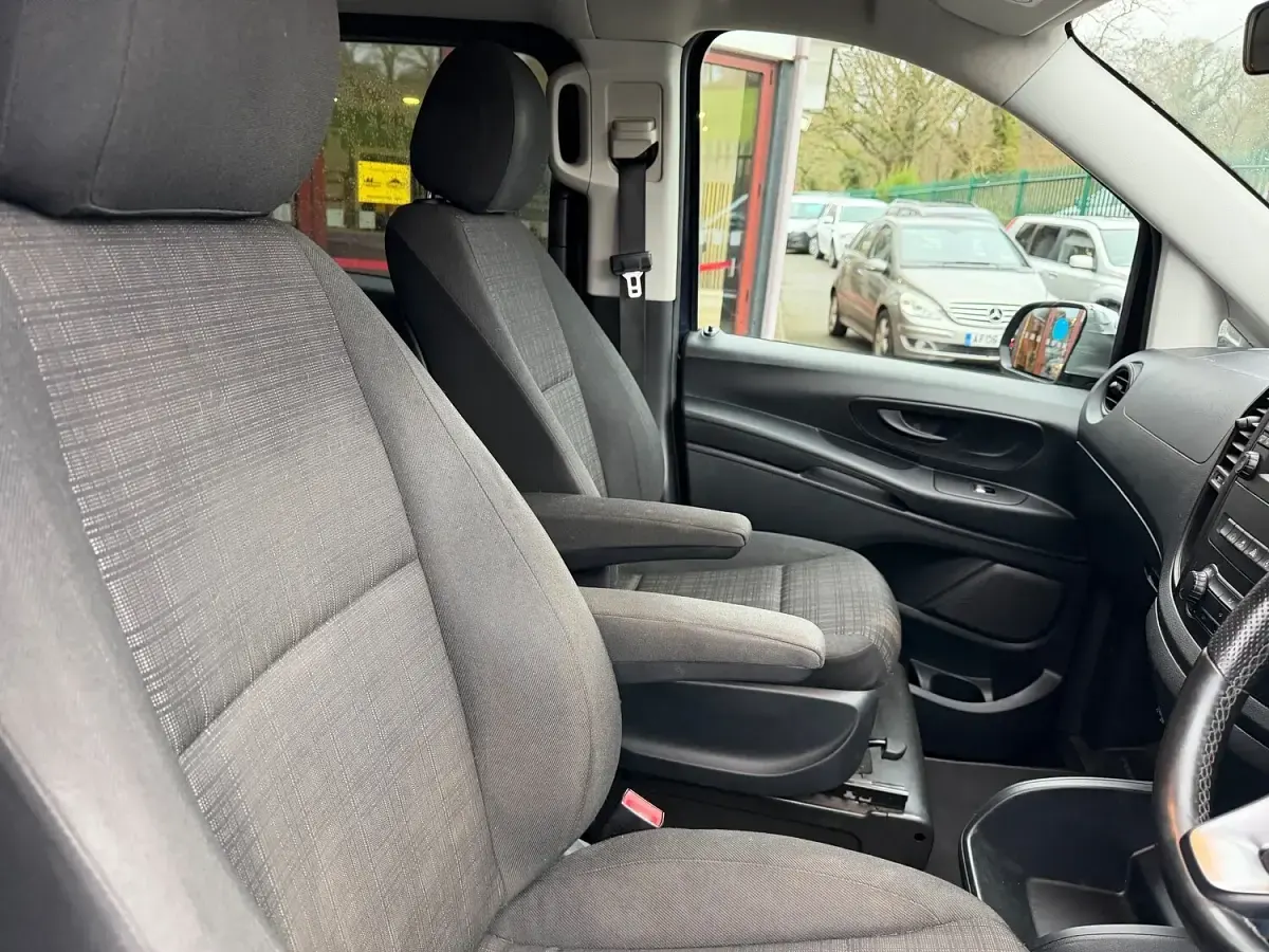 Used Mercedes Vito 163 HP (119 kW) 2018 Blue Van
