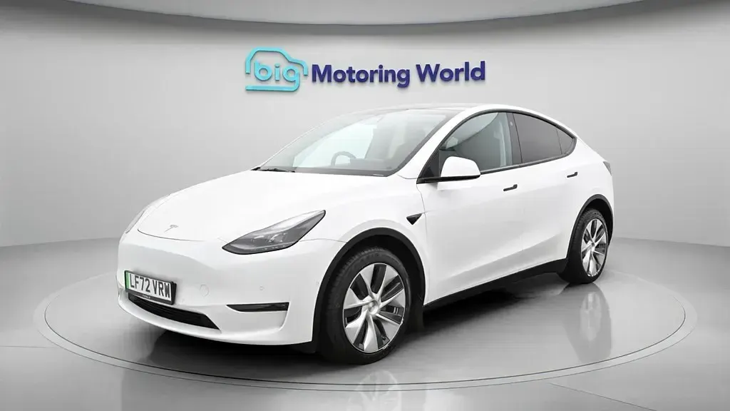Used Tesla Model Y Long Range AWD 378 kW (514 HP) 2022 White SUV