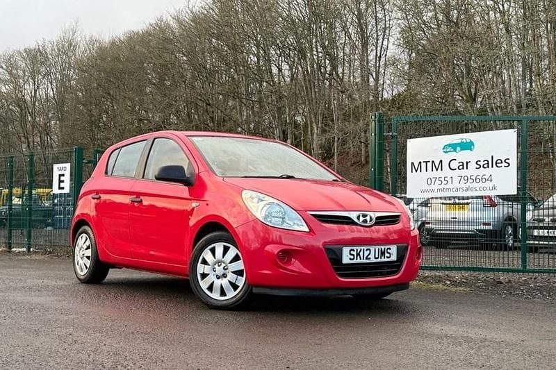 Red Used 2012 Hyundai i20 Classic Hatchback | £2,995 (Fair price) - Image 1/1