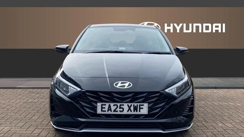 Used Hyundai i20 Advanced 101 HP (74 kW) 2025 Black Hatchback