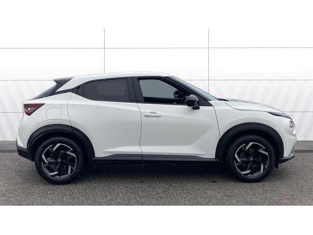 Used Nissan Juke N-Connecta 114 HP (83 kW) 2023 White SUV