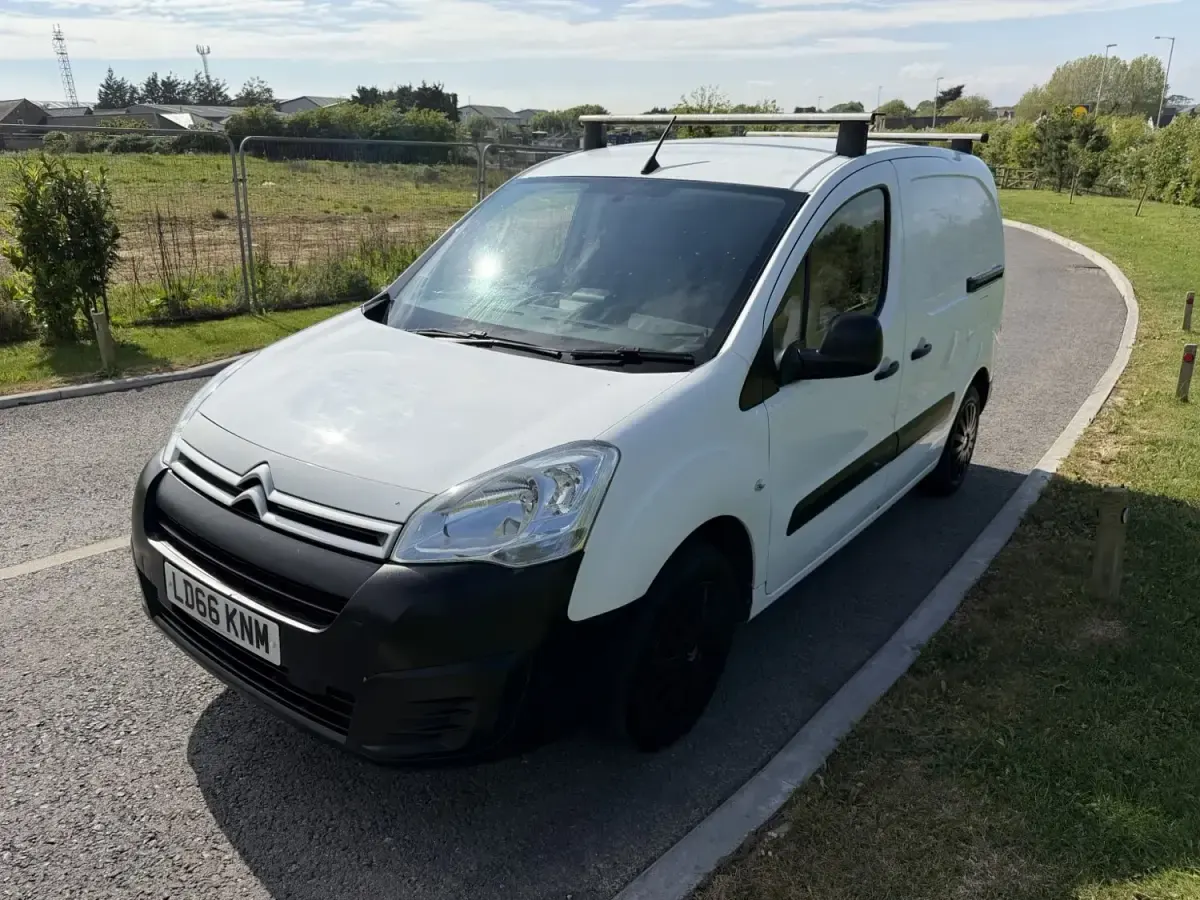 Używany Citroën Berlingo 2016 Biały Minivan