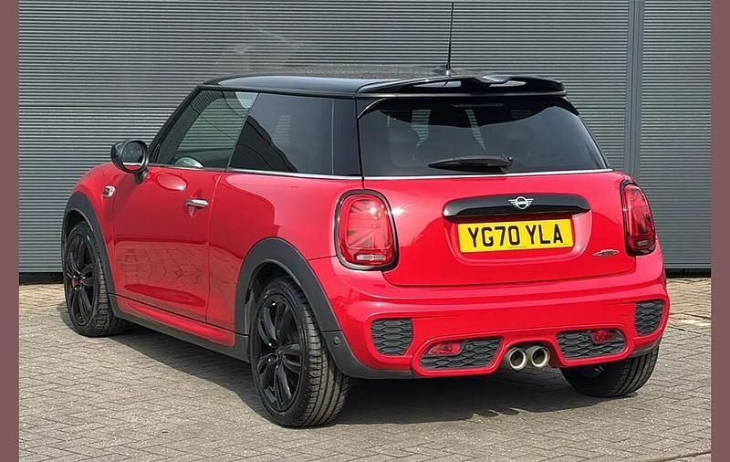 Used Mini John Cooper Works 228 HP (167 kW) 2020 Red Hatchback