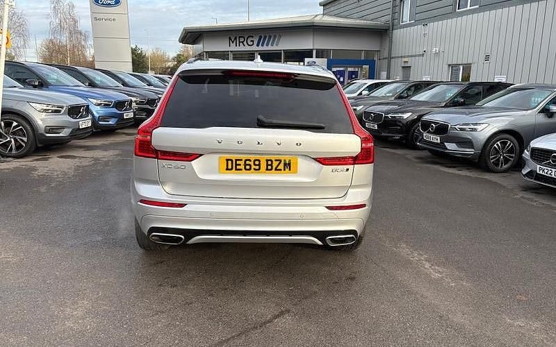 Used Volvo XC60 R-Design 250 HP (183 kW) 2020 Silver SUV