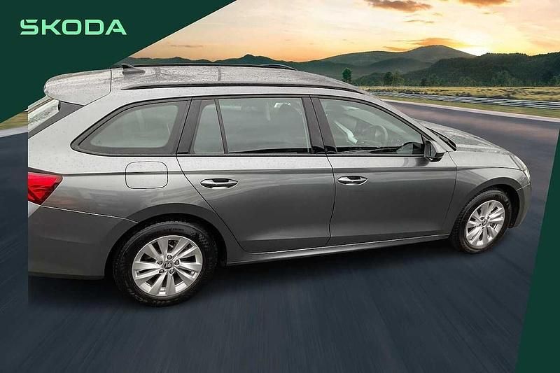 Begagnad Skoda Octavia SE Technology 113 HK (83 kW) 2025 Grå Kombi