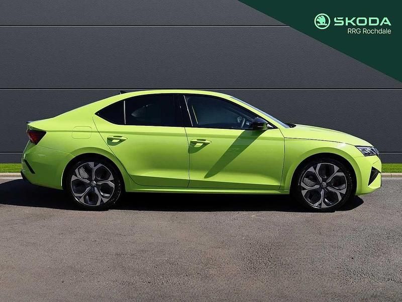 Begagnad Skoda Octavia vRS 265 HK (194 kW) 2025 Grön Halvkombi