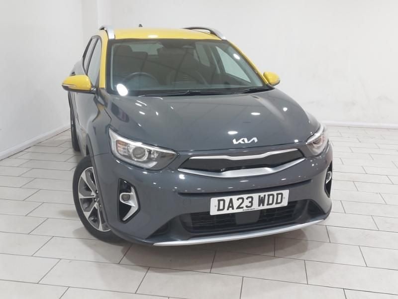 Used Kia Stonic 99 HP (72 kW) 2023 Grey SUV