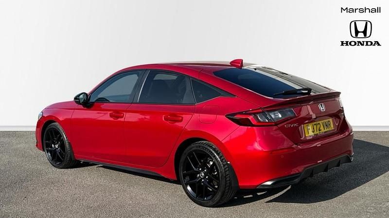 Begagnad Honda Civic Sport 143 HK (105 kW) 2023 Röd Halvkombi