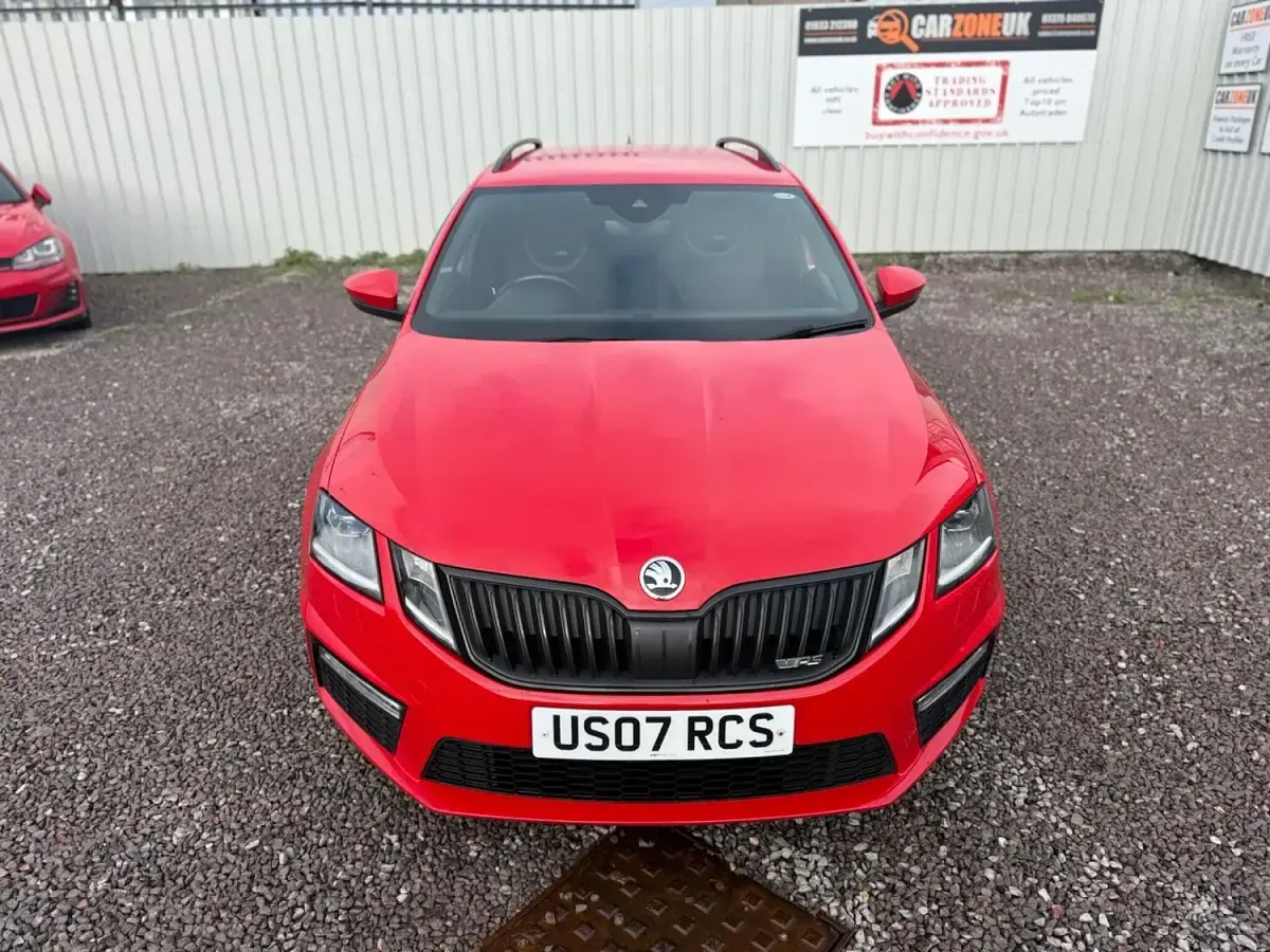 Used Skoda Octavia vRS 184 HP (135 kW) 2018 Red Estate