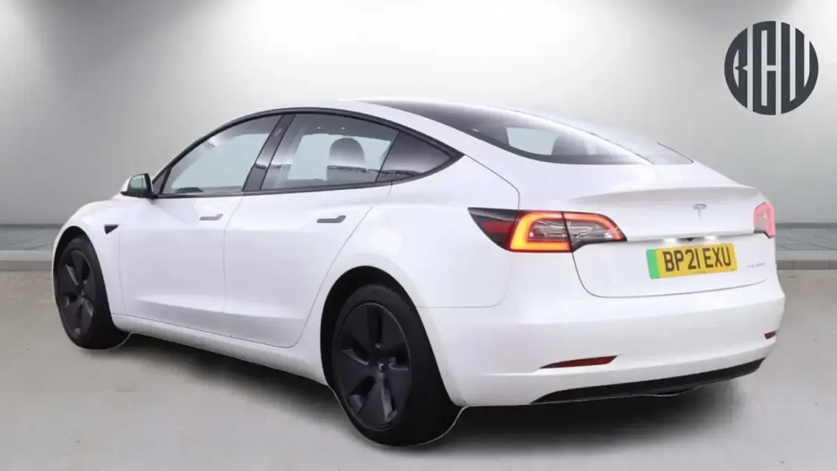 Used Tesla Model 3 Long Range AWD 366 kW (498 HP) 2021 White Sedan