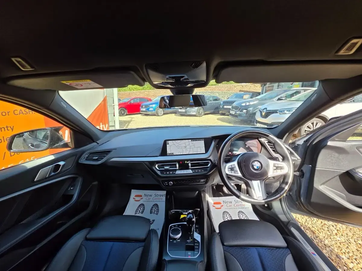 Usado BMW 118 M Sport 2021 Gris Utilitario