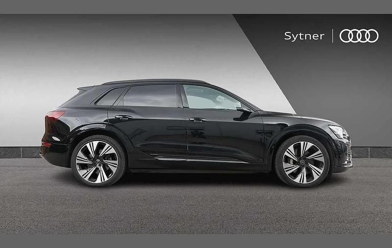 Used Audi Q8 e-tron Comfort 300 kW (408 HP) 2023 Black SUV