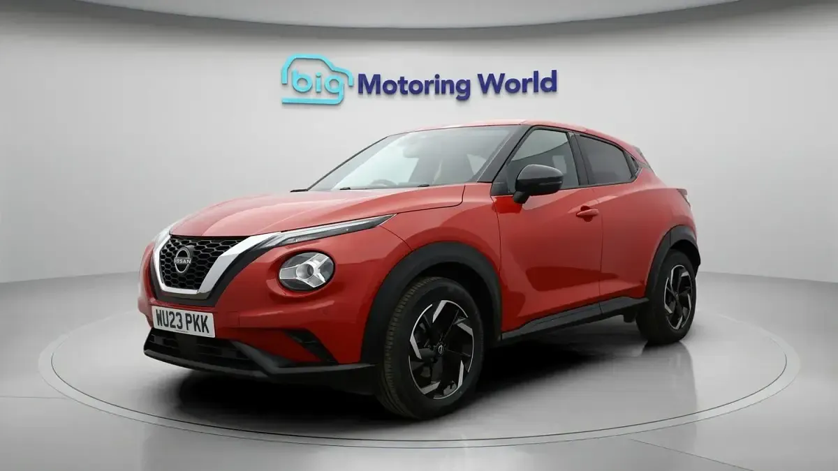 Used Nissan Juke N-Connecta 114 HP (83 kW) 2023 Red SUV
