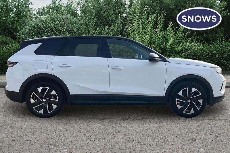 Used Vauxhall Grandland X Ultimate 134 HP (98 kW) 2025 White SUV