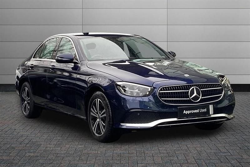 Used Mercedes E200 197 HP (144 kW) 2022 Nautic blue Sedan