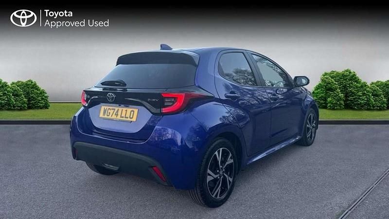 Used Toyota Yaris Hybrid Design 116 HP (85 kW) 2024 Juniper blue Hatchback