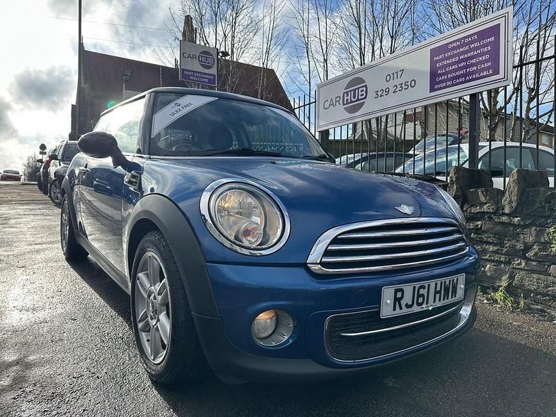 Usado Mini Cooper Hatch 122 CV (89 kW) 2011 Azul Utilitario