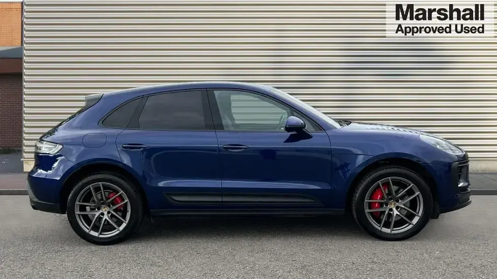 Used Porsche Macan 380 HP (279 kW) 2022 Blue SUV