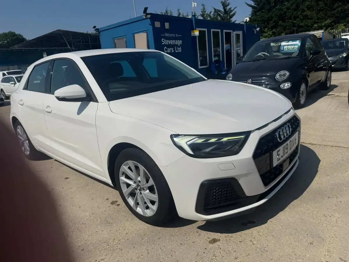 Used Audi A1 Sportback Sport 116 HP (85 kW) 2019 White Hatchback