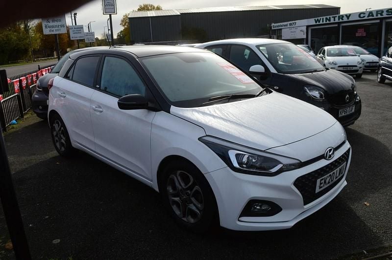White Used 2020 Hyundai i20 Hatchback | £10,495 (Good price) - Image 1/4