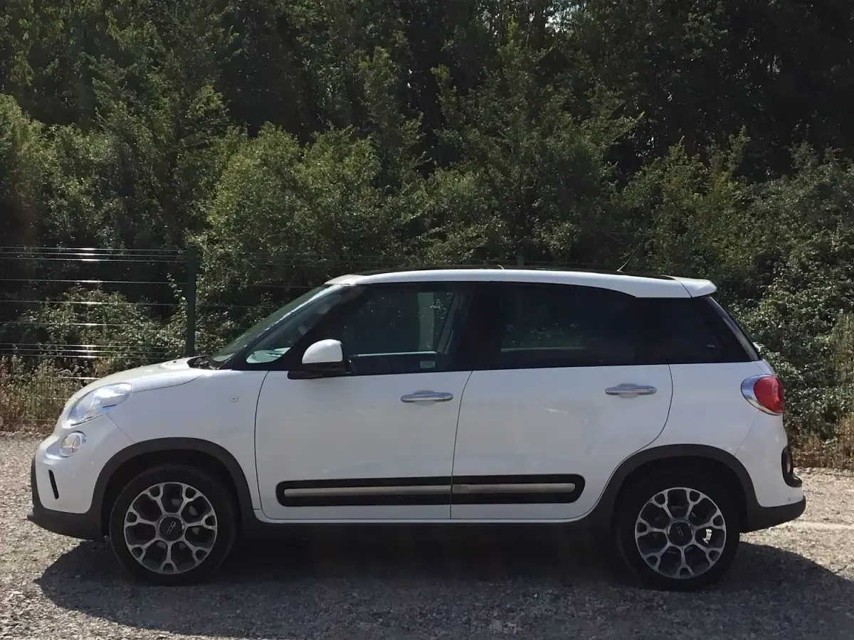 Used Fiat 500L Trekking 85 HP (62 kW) 2015 White MPV