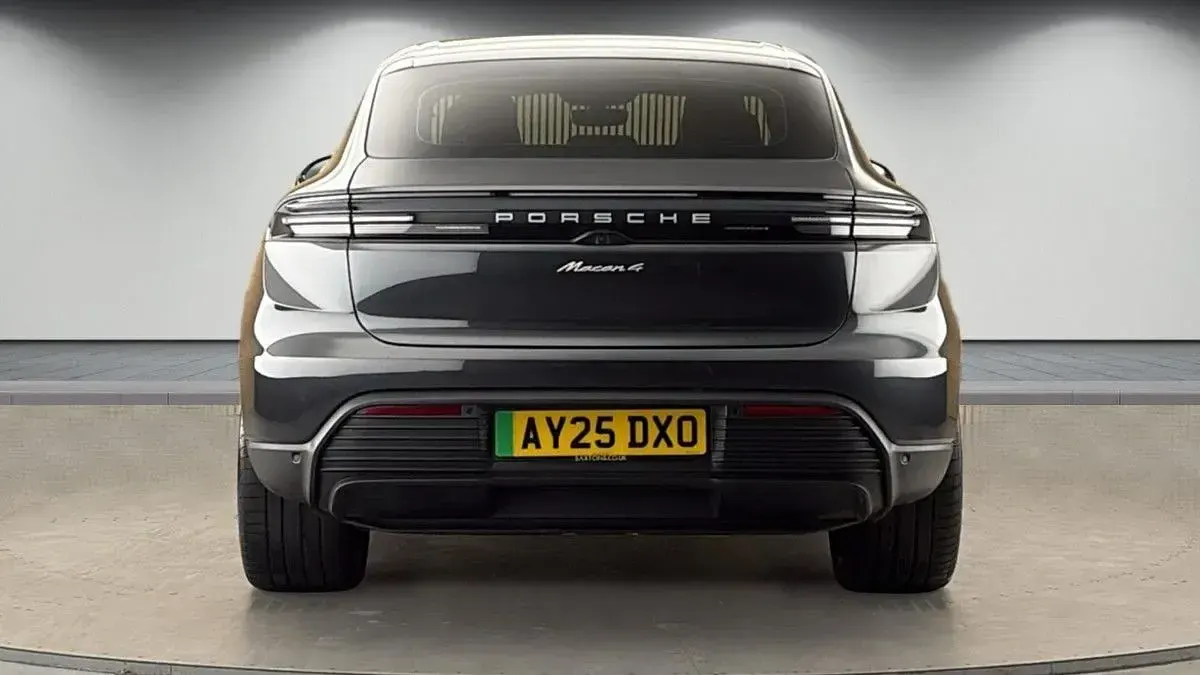 Used Porsche Macan 330 kW (449 HP) 2025 Black SUV