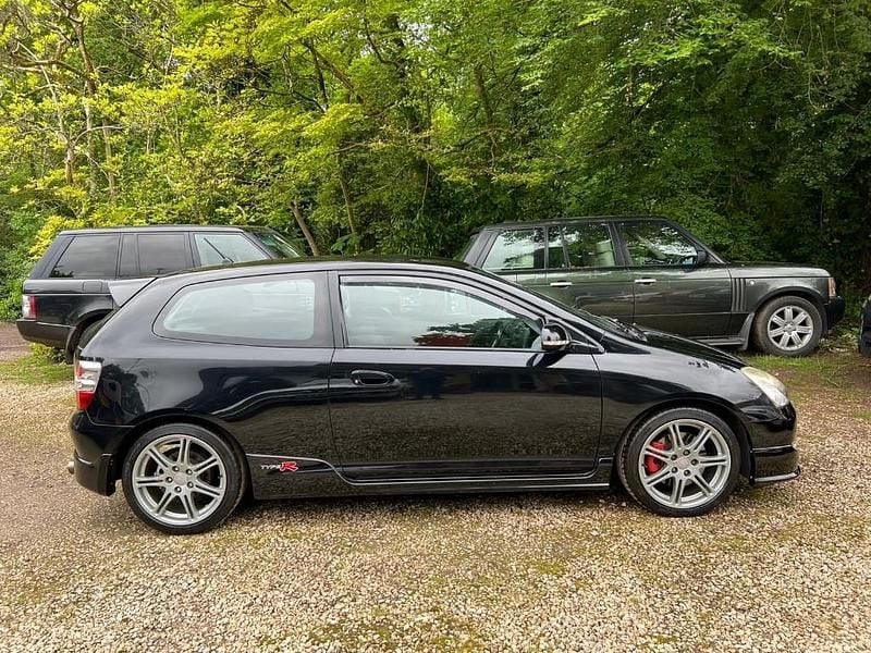 Used Honda Civic Type R 197 HP (144 kW) 2004 Black Hatchback
