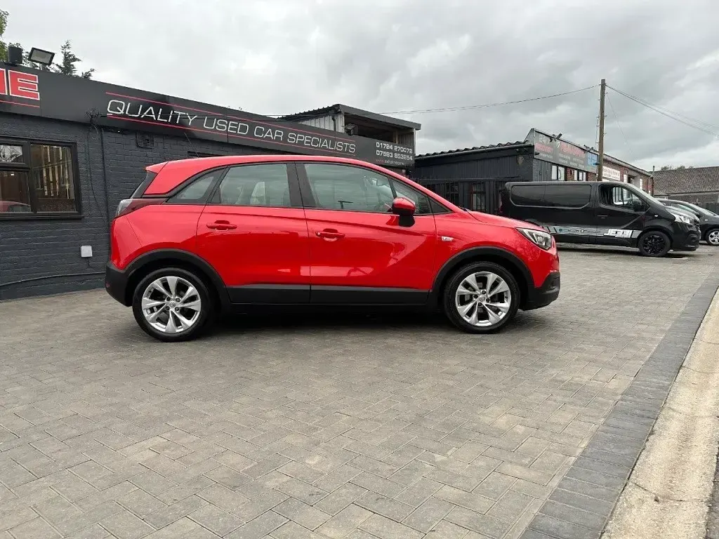 Second-hand Vauxhall Crossland X 81 CP (59 kW) 2018 Roșu SUV