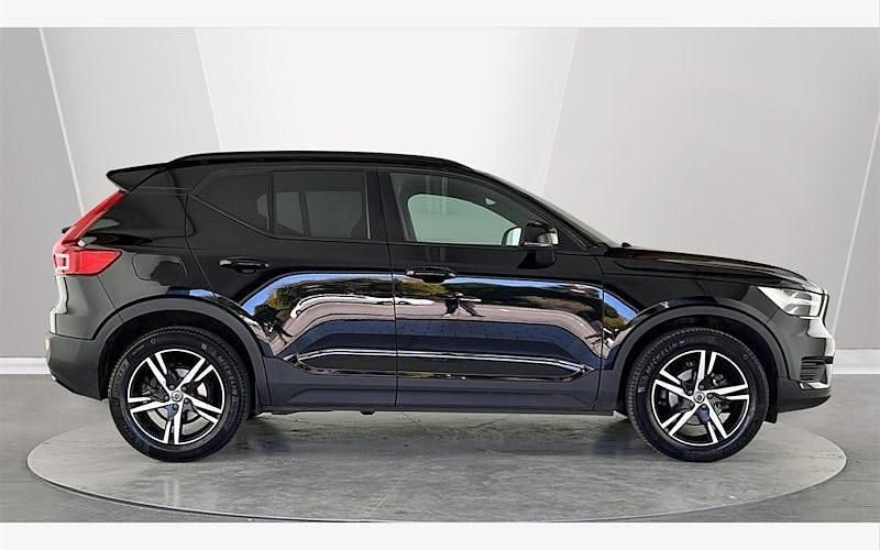 Used Volvo XC40 R-Design 163 HP (119 kW) 2021 SUV