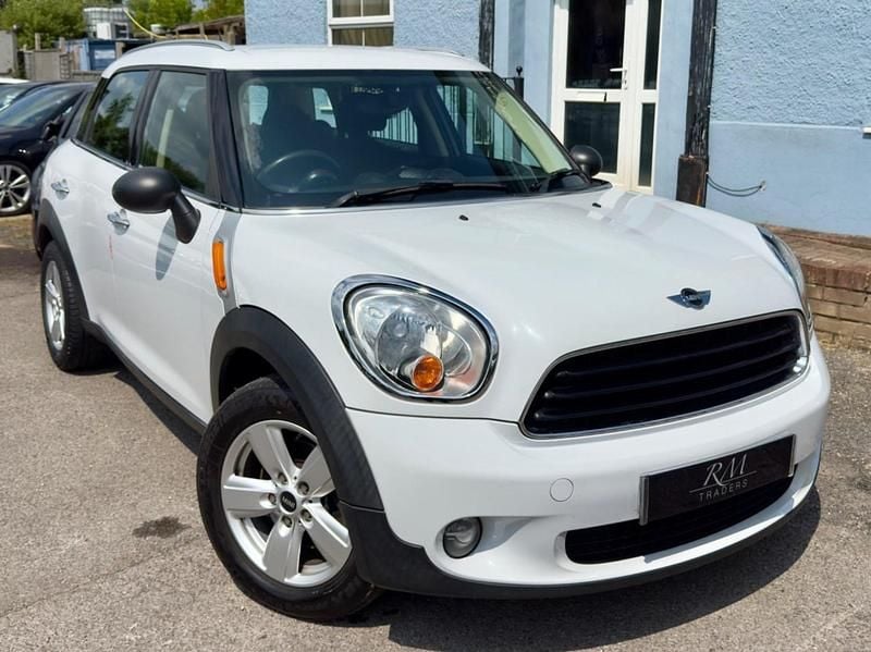 White Used 2014 Mini One D Countryman SUV | £2,850 - Image 1/4