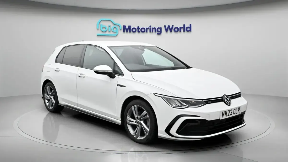 Used VW Golf VIII R-line 150 HP (110 kW) 2023 Hatchback