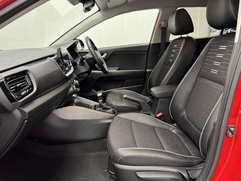 Used Kia Stonic GT-Line S 100 HP (73 kW) 2023 Red SUV