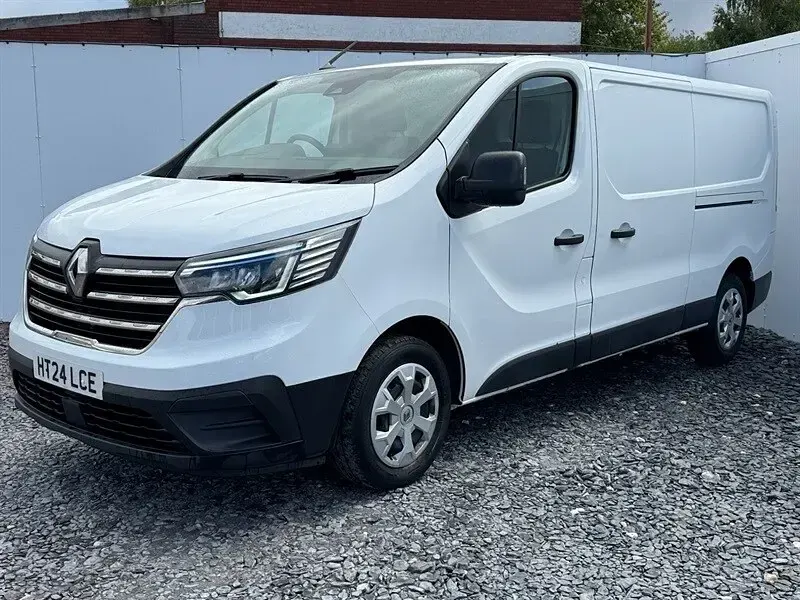 Used Renault Trafic 2024 White MPV