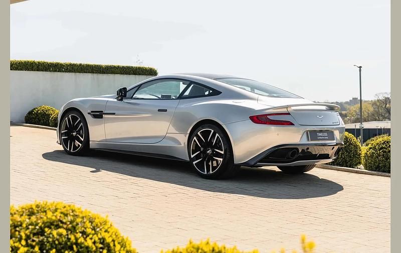 Used Aston Martin Vanquish 568 HP (417 kW) 2016 Silver Coupe