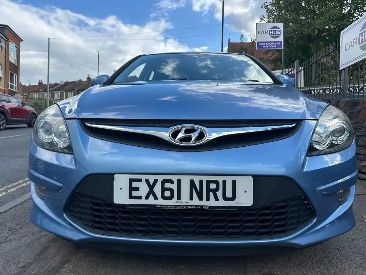 Used Hyundai i30 Comfort 108 HP (79 kW) 2011 Blue Hatchback