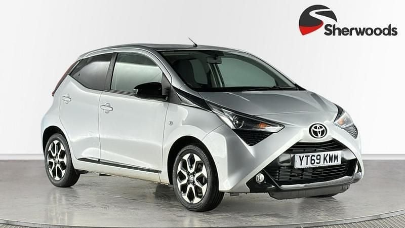 Silver Used 2019 Toyota Aygo Trend Hatchback | £8,899 (Fair price) - Image 1/4