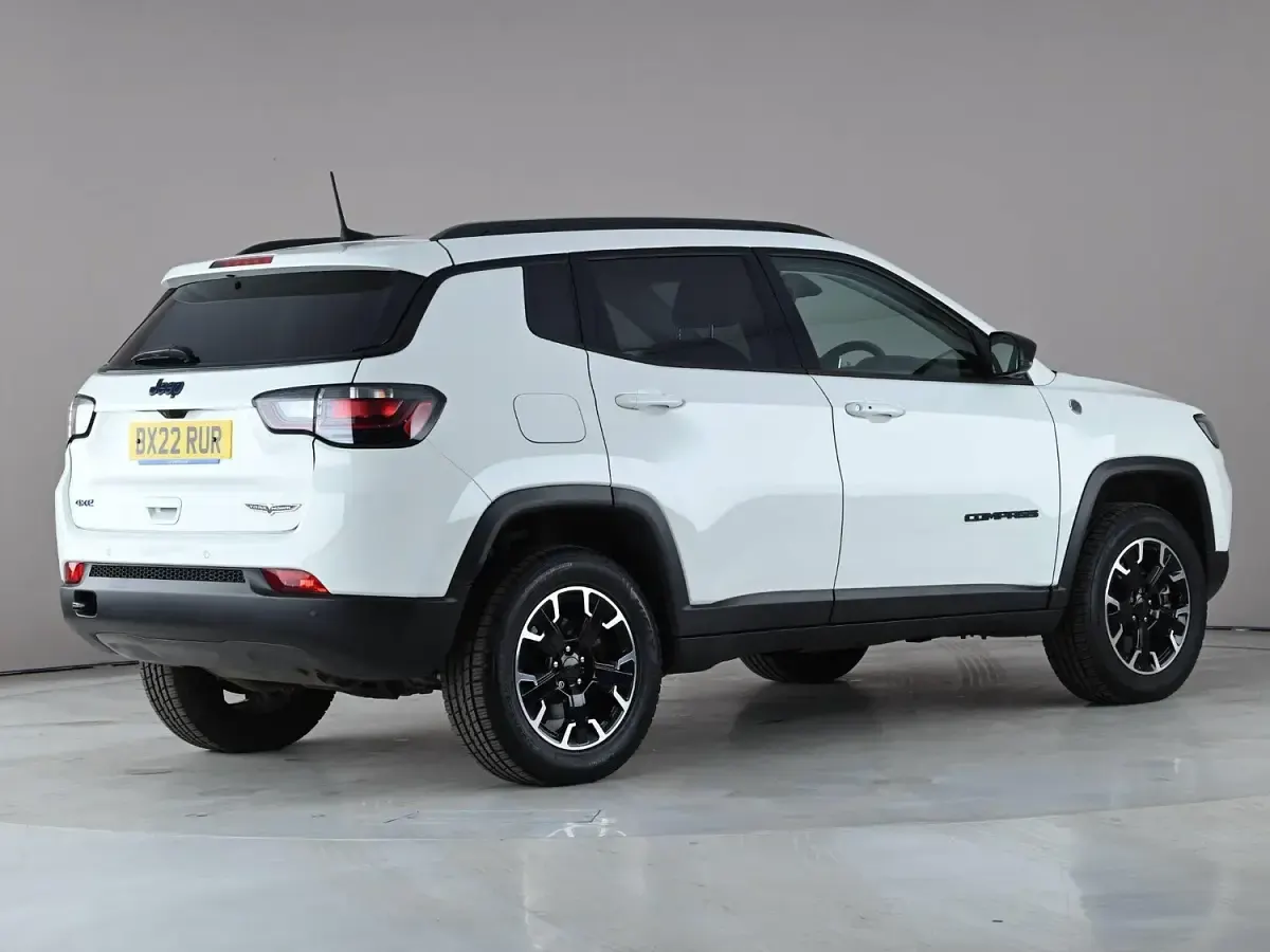 Used Jeep Compass Trailhawk 2022 White SUV