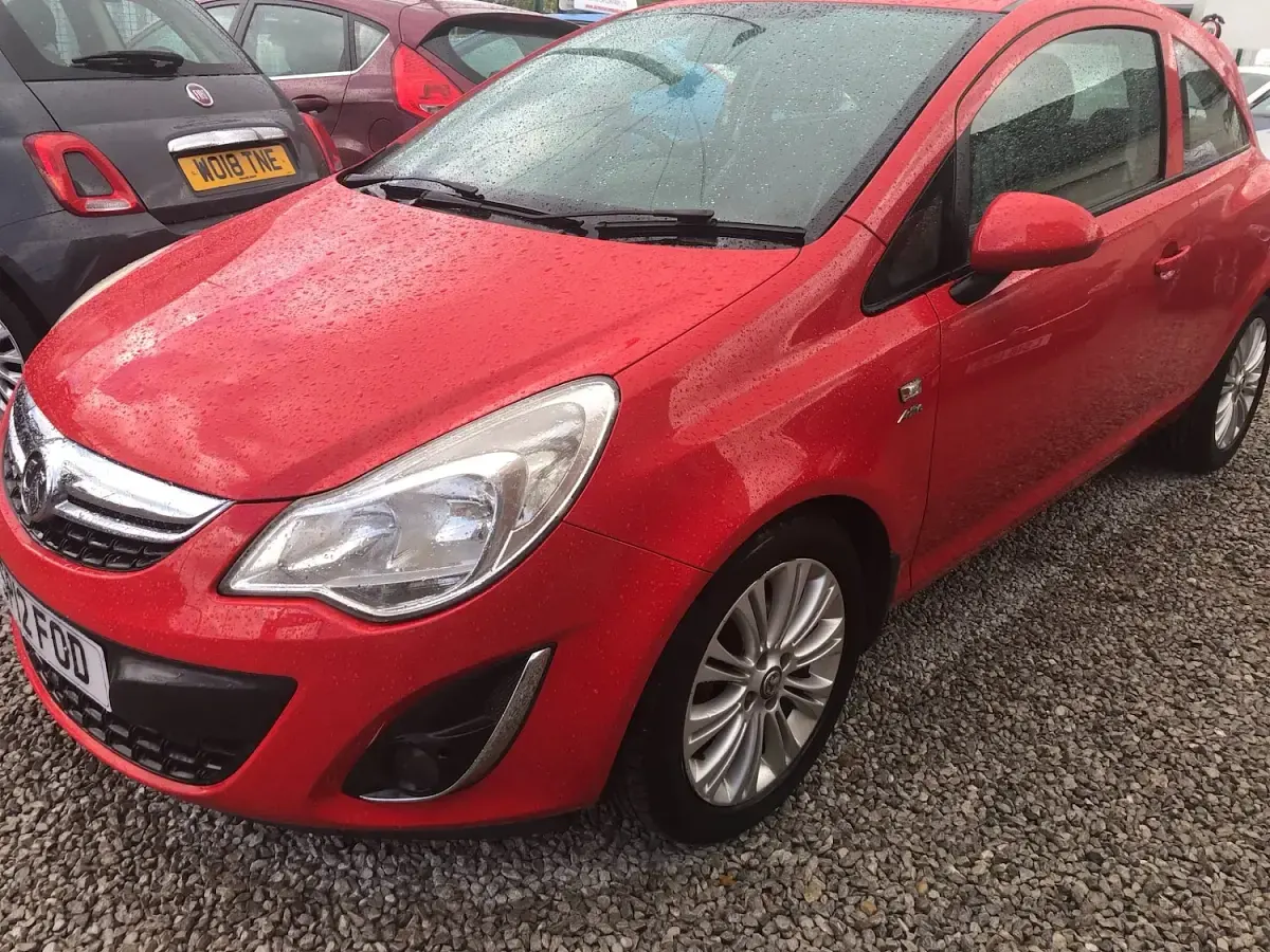 Used Vauxhall Corsa Active 65 HP (47 kW) 2012 Red Hatchback