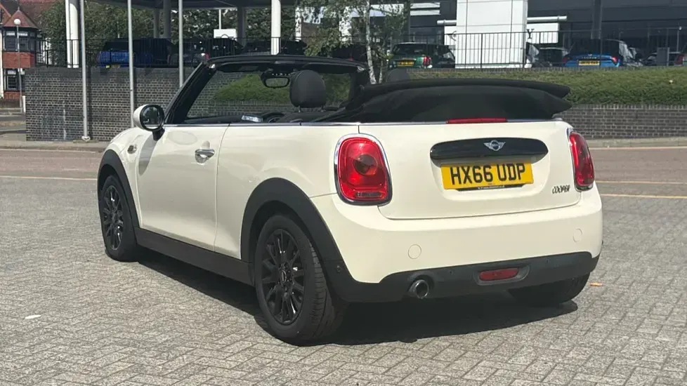 Used Mini Cooper Cabriolet 134 HP (98 kW) 2016 White Cabriolet