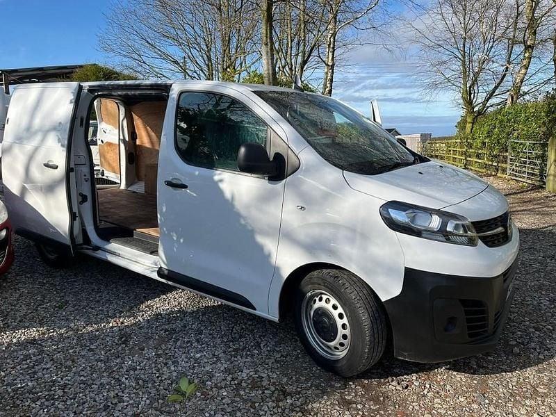 Used Vauxhall Vivaro Edition 120 HP (88 kW) 2021 White MPV