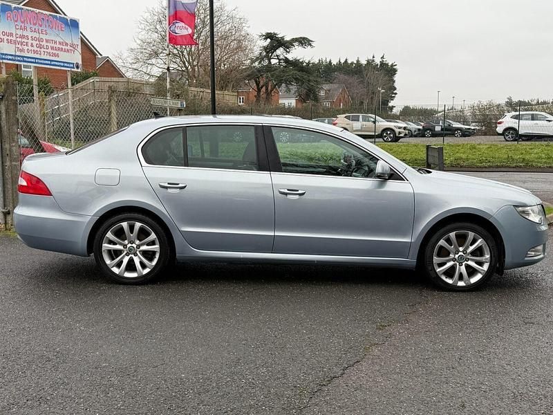 Used Skoda Superb SE 160 HP (117 kW) 2012 Blue Hatchback