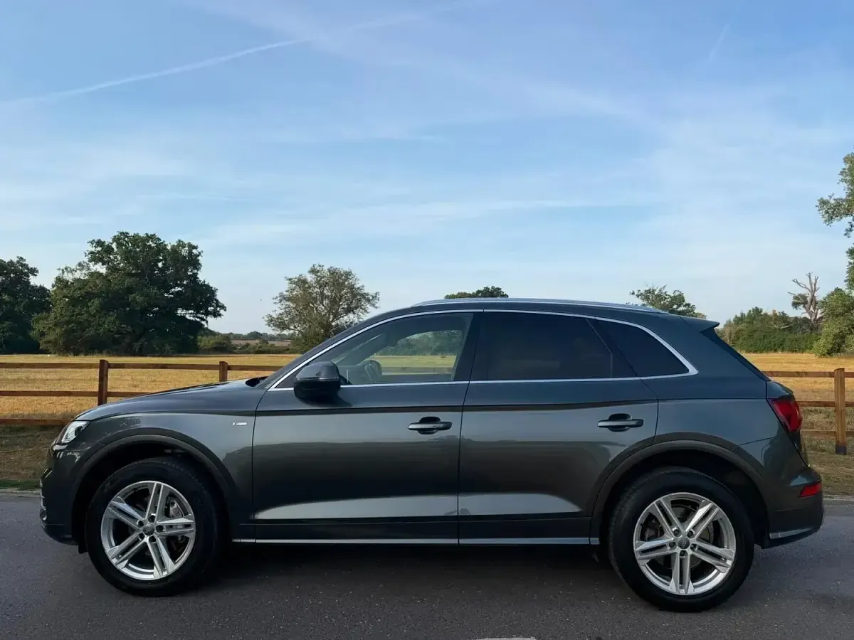 Used Audi Q5 S-Line 190 HP (139 kW) 2017 Grey SUV