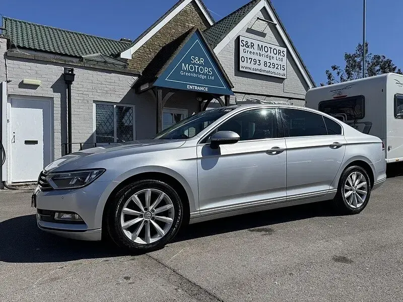 Used VW Passat Business 150 HP (110 kW) 2018 Silver Sedan