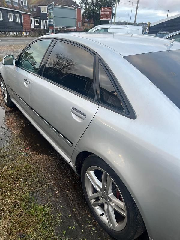 Used Audi A8 Comfort 233 HP (171 kW) 2009 Silver Sedan