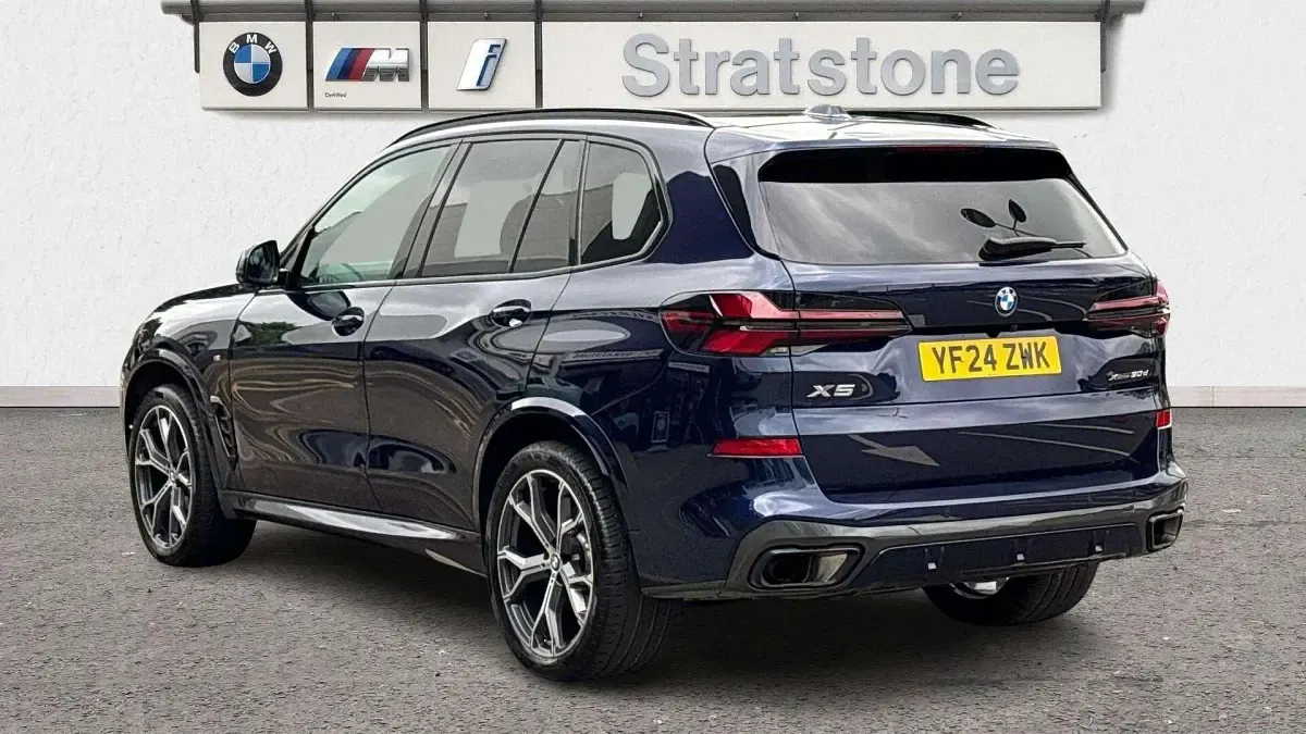 Gebraucht BMW X5 M Sport 294 PS (216 kW) 2024 Blau SUV