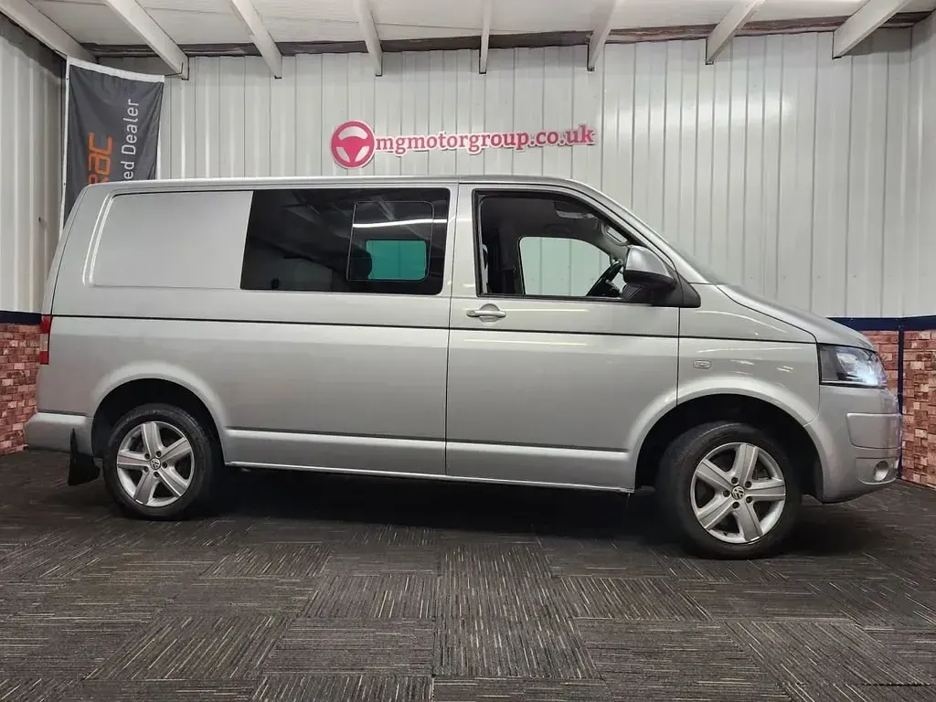 Używany VW Transporter Highline 180 KM (132 kW) 2014 Srebrny Van