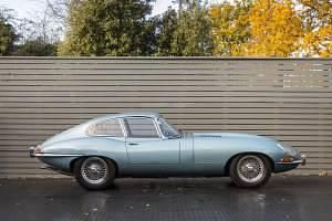 Used Jaguar E-Type 207 HP (152 kW) 1965 Blue Coupe